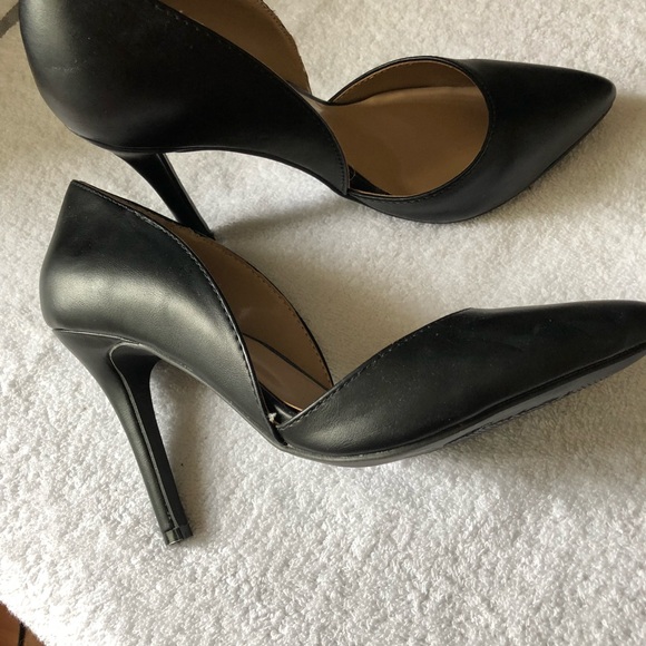 Sold - Picture 3 of 6